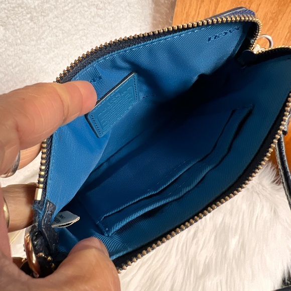 Coach Navy and Teal Wristlet - Picture 7 of 7